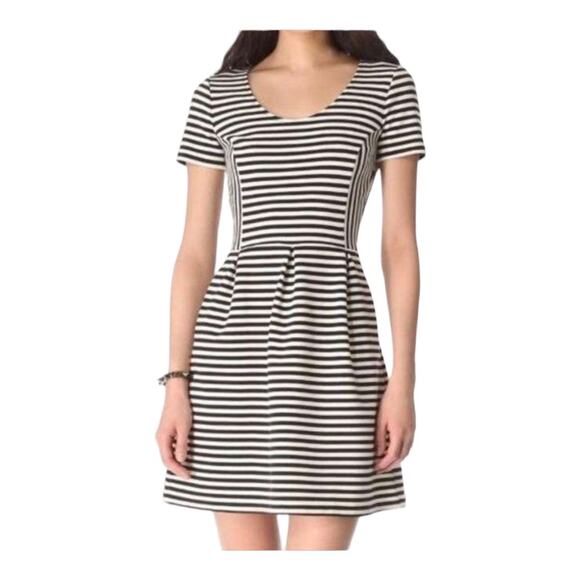 J.CREW Dresses & Skirts - JCrew Striped Empire Waist Short Casual Dress sz 2